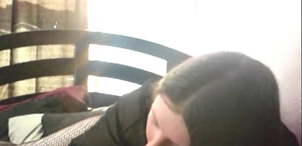  sexy white girl sucking bbc on a bed